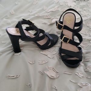 Vince Camuto black leather sandal